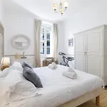 Wide & 3 Bdr - Ac & Balcony * 니스