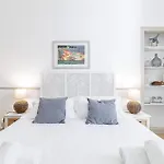 Wide & 3 Bdr - Ac & Balcony 아파트 *