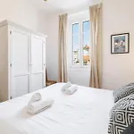 Wide & 3 Bdr - Ac & Balcony *