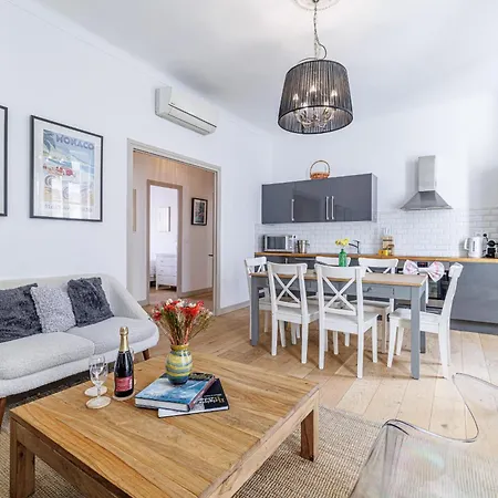 Wide & 3 Bdr - Ac & Balcony Nizza