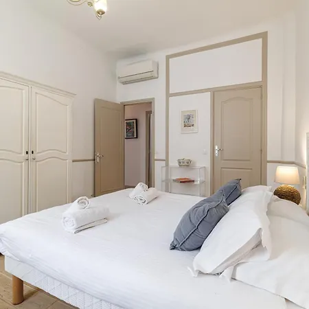 Appartamento Wide & 3 Bdr - Ac & Balcony *