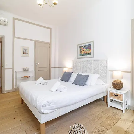 Wide&central 3 Bdr - Ac&balcony Apartamento Niza