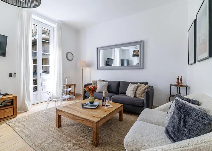 Wide & 3 Bdr - Ac & Balcony Lägenhet Nice