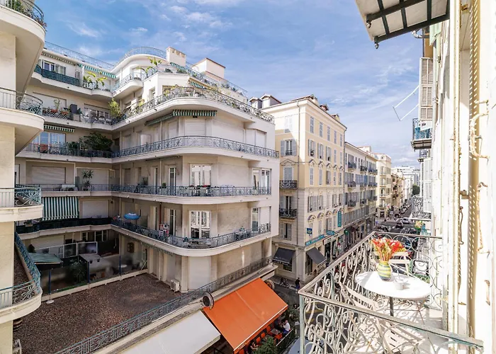 Wide & 3 Bdr - Ac & Balcony